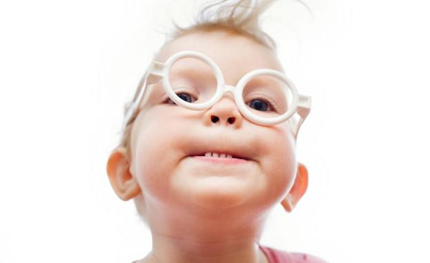 Inicio de clases: ¿Cómo saber si nuestros hijos necesitan lentes?
